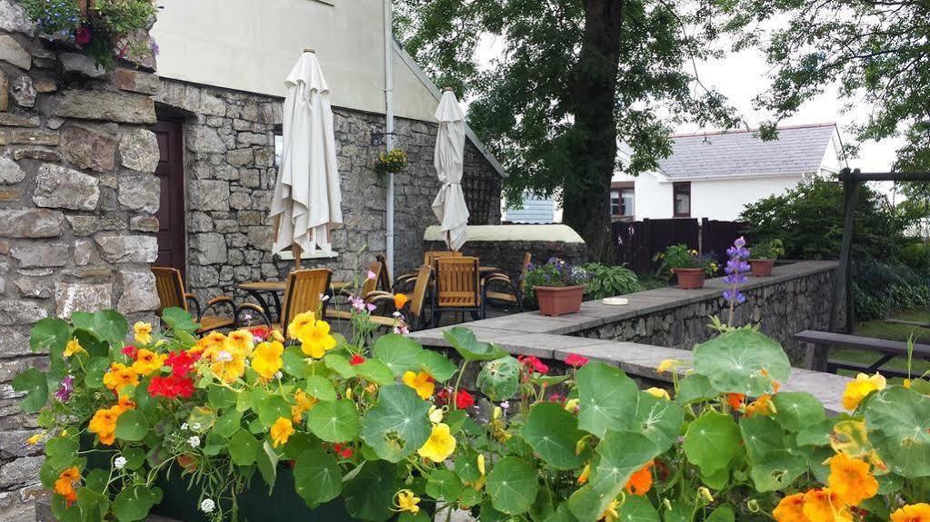The Castle Inn Ebbw Vale Extérieur photo
